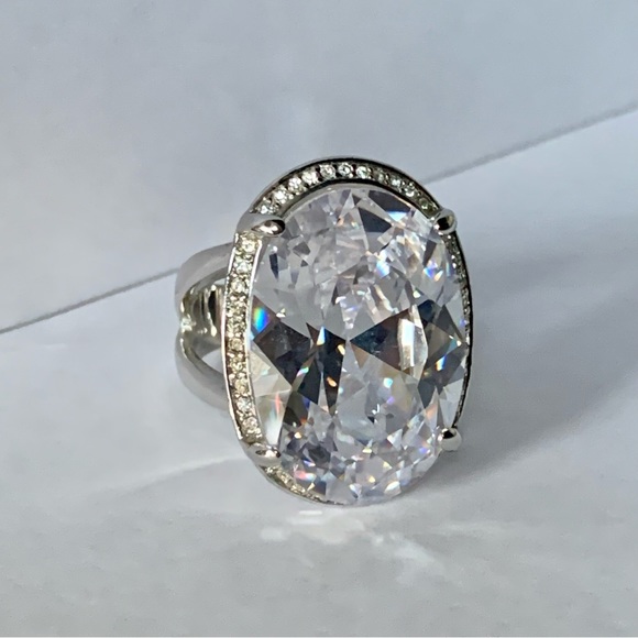Givenchy Jewelry - Givenchy halo oval crystal cocktail ring size 8
